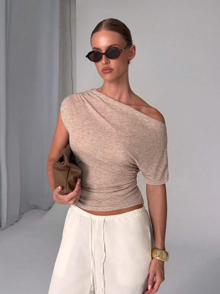 AiiRZ Asymmetric One Shoulder Draped Top With Ruched Detail And Short Sleeve Elegant Evening Casual Minimalist Design For Summer Fall Spring