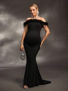 Cheriluna Maternity Maternity Photoshoot Dress/Elegant Party Dress/Baby Shower Dress - Off Shoulder Faux Feather Collar Fitted Mermaid Maxi Dress