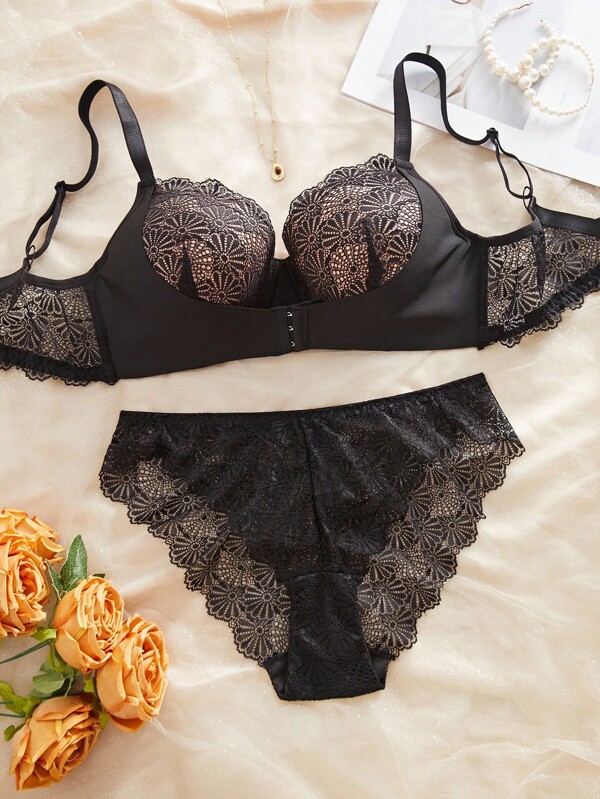 SHEIN Plus Size Black Lace Patchwork Sheer Underwire Bra
