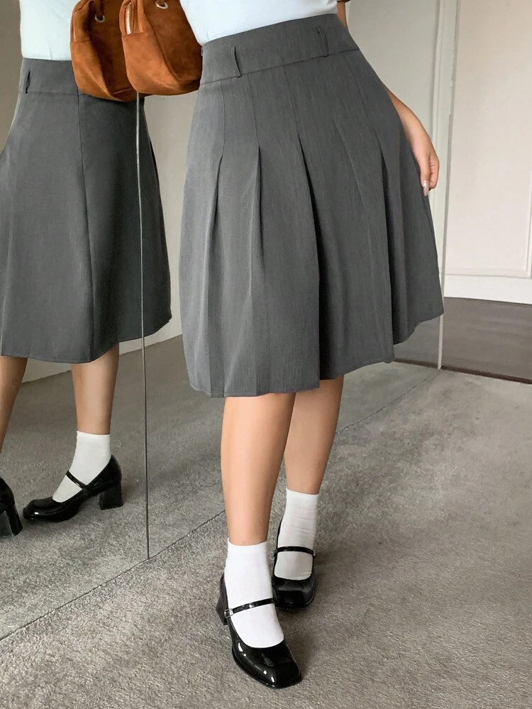 Dazy Plus Plus Size Women Solid Color Pleated A-Line Knee-Length Skirt, School Style Fall