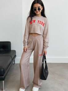 SHEIN Explorewe HYPEME 青少年女孩休閒時尚設計 水洗沙色圓領字母印花衛衣與寬鬆舒適日常簡約運動褲 2件套 - 卡其色 - 查看 4