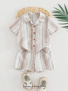 Cozy Pixies 2 件套男婴彩色条纹装饰翻领短袖开衫和松紧腰短裤套装 - 彩色 - 查看 1