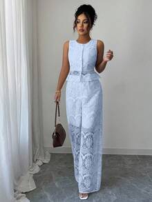 Elenzga Conjunto de 2 peças elegante e casual, composto por calça reta com bainha de babado e blusa regata de renda vazada com decote redondo, sem mangas e abertura frontal, para uso no verão. - Azul - Visão 5