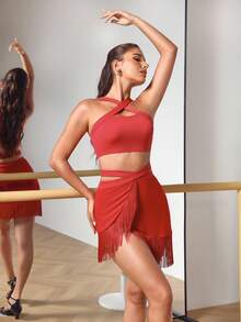 Menodora SHEIN Sport Damska jednokolorowa koszulka na ramiączkach z frędzlami i mini spódniczka z frędzlami, inne stroje do tańca