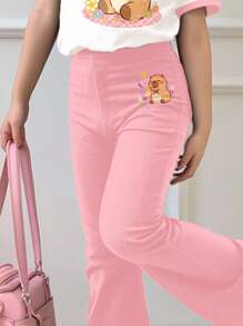 SHEIN Leap Crew 2 件套青少年女孩休闲草莓和水豚印花短袖圆领 T 恤搭配喇叭裤夏季套装 - 彩色 - 查看 4