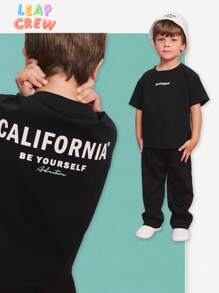 SHEIN 2件套年轻男孩休闲舒适圆领短袖T恤和裤子套装 - 深灰色 - 查看 2