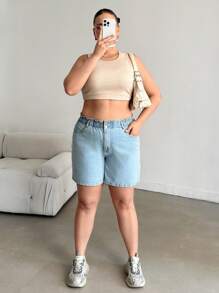 SHEIN Cottnline شورت جينز صيفي بمقاس كبير مع خصر كيس ورقي وجيوب مائلة - أزرق فاتح - مشاهدة 6
