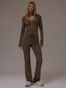 MUSERA Ensemble deux pièces avec Top à manches longues col V boutonné ajusté et pantalon droit à taille nouée. Tenue de détente, de vacances d'été, d'aéroport élégante.