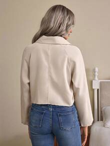 EMERY ROSE 女式简约优雅短款宽松杏色磨边风衣 - 杏色 - 查看 2