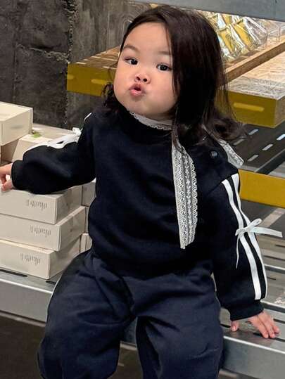 DAZY Infant/Baby Girls' Round Neck Bowknot Decor Korean Style Cute Long Sleeve Solid Color Side Stripe Sweatshirt Fall,Winter