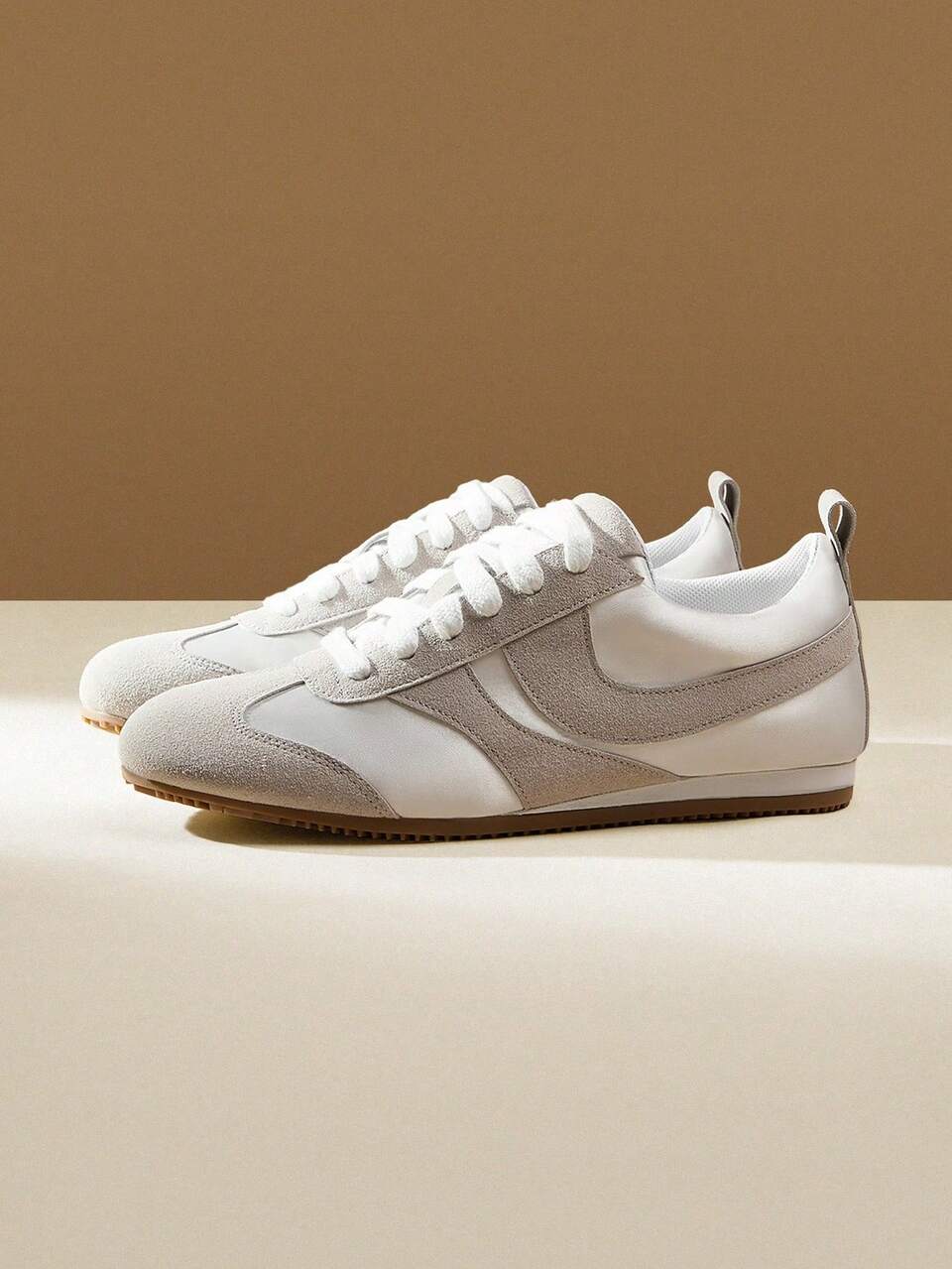 CUCCOO EASI Women's Patchwork Round Toe Flat Casual Sneakers, Comfortable Casual Style PU Leather Light Gray Sneakers For Daily Indoor & Outdoor Wear
