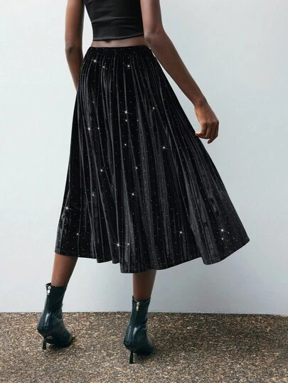 Maija 2025新款现代都市初秋百褶天鹅绒水钻装饰黑色女裙，适合派对季、返校季、万圣节装扮、圣诞夜惊魂、国庆节、新年等场合，优雅派对裙，外出下装，毕业舞会黑色裙子，角色扮演，水钻装饰，百褶设计，大A字廓形