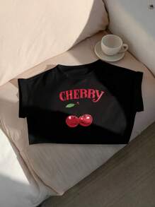 SHEIN EZwear Camiseta de manga corta de ajuste holgado con cuello redondo y estampado de cerezas, versátil e informal, adecuada para el verano, las vacaciones, la playa, las escapadas primaverales y los viajes entre chicas