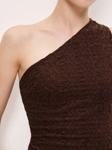 BizChic 2025 Novo Outono/Inverno Top Feminina de Tricô Texturizado com Ombro Assimétrico e Corte Assimétrico na Cor Marrom Café, Moderno e Elegante, Casual Urbano para Escritório, Adequado para Encontros, Festas, Passeios, Aeroportos, Concertos de Música Country Romântica, Estilo Coreano, Casamento, Aniversário, Halloween, Natal - Castanho - Visão 8