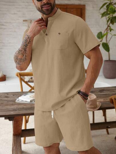 Manfinity Homme 2 件大码男士休闲夏季短袖衬衫和抽绳短裤套装，舒适服装