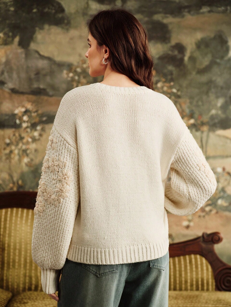 Autumn/Winter Niche Round Neck T-Shirt, Loose Fit Floral Jacquard Design Long Sleeve Knitted Sweater, Versatile Pullover Top For Women
