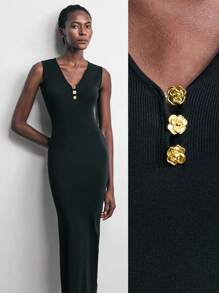 Maija 2025 Early Autumn V-Neck Thick Strap Metal Buckle Fitted Soft Knit Dress, Suitable For Elegant Urban Style Black Midi Dress Black Bodycon Dress Black Ribbed Dress Sleeveless Black Dress V-Neck Black Dress,Off The Shoulder Top,Old Money Style Women - Black - View 2