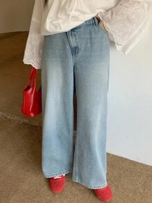 Dazy Plus Jeans rectos de pierna larga con diseño de solapa en ángulo y lavado claro, para todas las estaciones - Lavado ligero - Ver 3