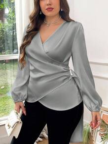 SHEIN Privé 大码女式优雅纯色 V 领不对称褶皱仿珍珠串珠荷叶边下摆休闲长袖衬衫，适合工作和日常穿着，春秋季女装 - 灰色 - 查看 4