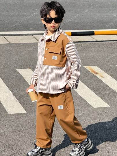SHEIN Tween Boy 舒适日常百搭宽松日韩风时尚条纹衬衫搭配撞色上衣和长裤套装，适合春、夏、秋、冬，适合日常穿着、运动、郊游、上学、派对、度假、拍照、返校季