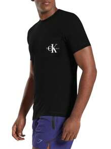 Calvin Klein CORE MONOLOGO POCKET SLIM TEE - màu đen - Xem 3