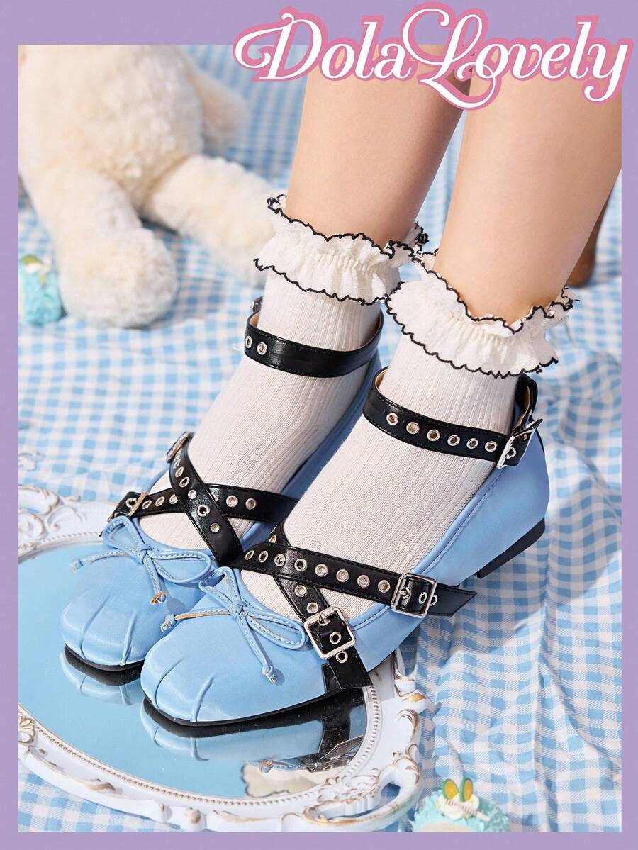 Dola Lovely 女士缎面蓝色交叉金属扣芭蕾平底鞋，优雅甜美大码女士春季鞋 - 藍色 - 查看 1