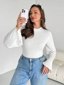 SHEIN Essnce 大码女装春秋时尚休闲高弹舒适日常白色纹理面料喇叭袖长袖紧身衣，秋装，白色上衣，外出上衣 - 白色 - 查看 4