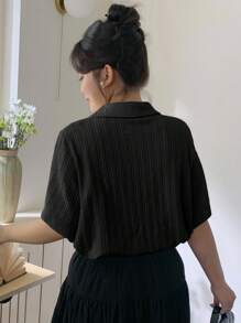 Dazy Plus 杏色基本款 Polo 领刺绣翻领短袖夏季加大码 T 恤 - 黑色 - 查看 2