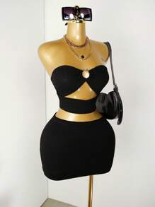 Zolique O-ring Cut Out Front Tube Top - Black - View 3