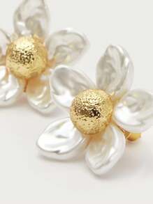 Opalesca 1 Pair Pearl/Shell, 3D Flower/Floral Stud Earrings, Elegant, Cute, Luxury, Suitable For Work, Casual, Wedding, Holiday, Vacation, Camping, Y2K, For Mom, Women, Girls, Fall, Autumn, Winter, Festival, Holiday, Vacation, Old Money, Halloween,For Mom/Women/Girl/Mother,Fall/Autumn/Winter,Outfits,Old Money,Premium,Pearl,Elegant,Fairycore/Fairy - Gold - View 6