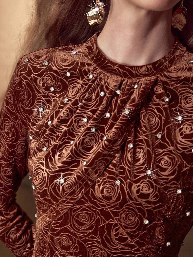 VELVET ROSE FLORAL RHINESTONE EMBELLISHED ELEGANT CASUAL WOMEN T-SHIRT