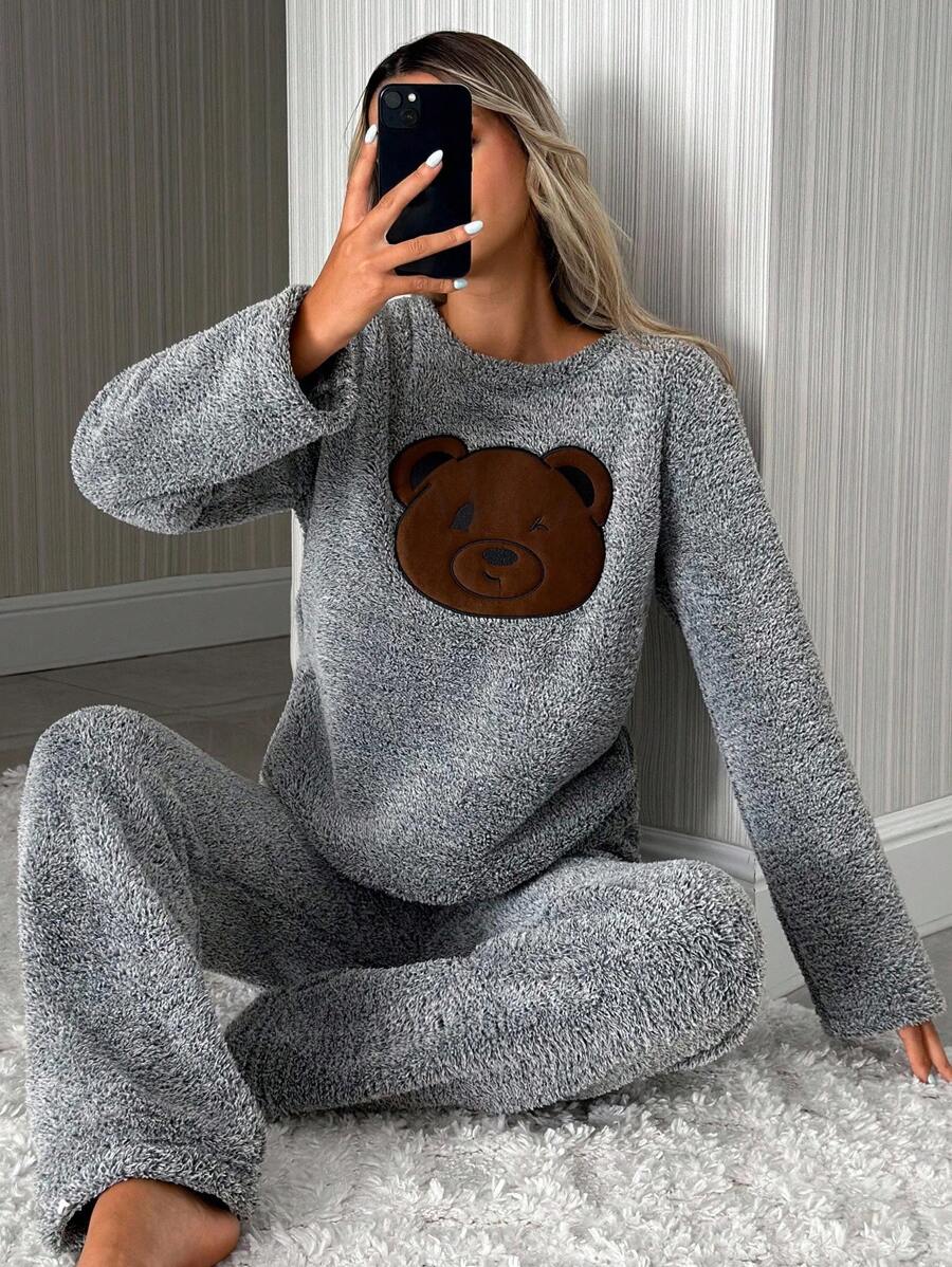 EURMUSE Femmes 2 pièces Ensemble de pyjama mode avec détail d'ours en peluche doux et visage brodé - Gris - Voir 1