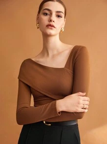 BizChic 女士棕色弹力折叠不对称领 T 恤，适合外出、办公室、商务休闲装，秋季基本款上衣