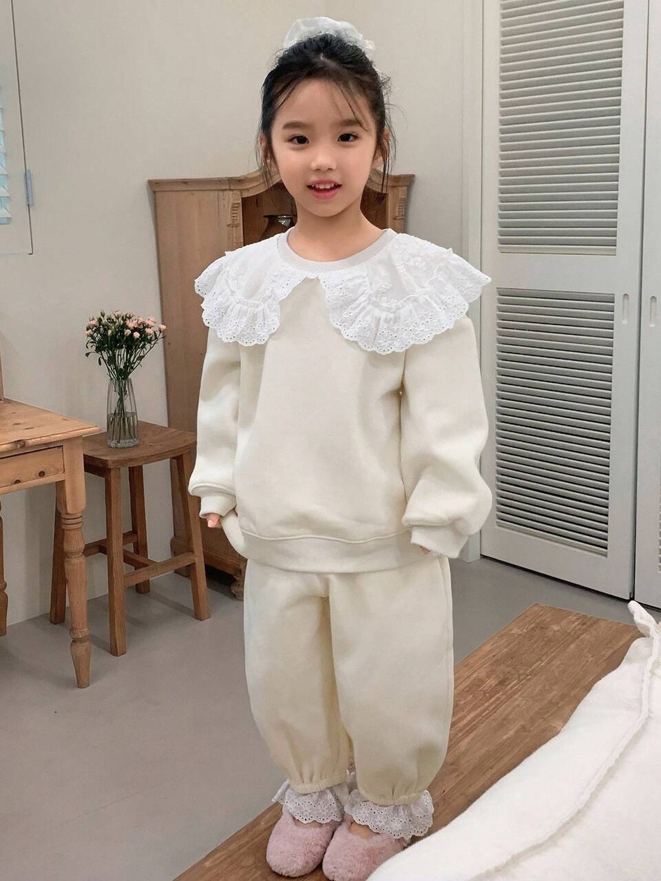2pcs/Set Young Girls Round Neck Lace Patchwork Long Sleeve Casual Sweatshirt And Loose Fit Pants Set