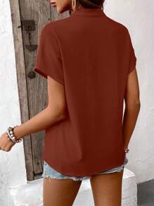 EMERY ROSE Blusa de mujer de unicolor y cuello en V minimalista de manga corta, para uso diario - Café integral - Ver 2