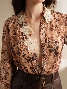Anewsta 女式豹纹优雅花卉拼布圆领衬衫，春夏 - 棕色 - 查看 3