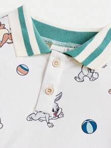 LOONEY TUNES X SHEIN 2 件套小男孩可爱卡通动物全身印花短袖 Polo 衫和松紧腰宽松短裤休闲装，夏季