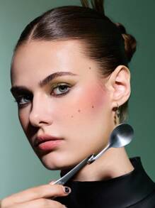 The Matrix Resurrections | SHEGLAM Full Collection 完整套裝 品牌 美容 化妝 化妝品 適合女性與女孩 完美搭配冬季 Y2K 時尚 流行 生日禮物 假期 派對準備就緒 最佳顏色 - 彩色 - 查看 11