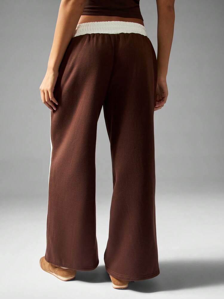 MISSGUIDED Wide Leg Star Print Jogger Pants Elastic Waist Drawstring Casual Bottoms High Rise Streetwear Side Stripe Varsity Design Fall Winter Loungewear Retro Style