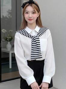 SHEIN Camisa suelta de manga larga de moda casual diaria con estampado de rayas y chal de 2 en 1 para adolescentes, adecuada para primavera, otoño e invierno, versión coreana, con cuello marinero, lazo y rayas en blanco y negro
