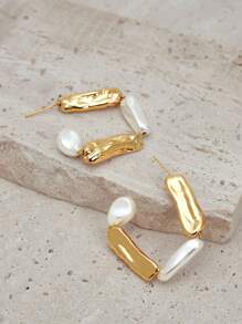 Opalesca 1 Cặp bông tai tròn bằng ngọc trai/xà cừ, hình dạng bất đối xứng, kim loại/có họa tiết, thanh lịch, dễ thương, sang trọng, phù hợp cho công việc, thường ngày, đám cưới, ngày lễ, kỳ nghỉ, cắm trại, Y2K/dành cho mẹ/phụ nữ/bé gái/mùa thu/mùa thu/mùa đông/lễ hội/ngày lễ/kỳ nghỉ/tiền cổ/halloween - Vàng - Xem 1