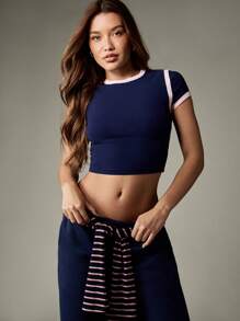 MISSGUIDED 经典婴儿 T 恤海军蓝撞色饰边短款上衣复古 Y2K 时尚短袖夏季基本款现代日常罗纹棉