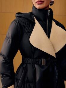 MOTF PREMIUM 对比瀑布连帽束带冬季大衣 - 黑色 - 查看 3