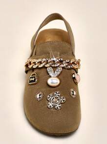 Mini mi Sandal Bakiak BS Suede Taupe dengan Aksen Emas yang Menawan - Kenyamanan Sepanjang Hari, Dari Makan Siang hingga Toko Buku - Krem - View 4