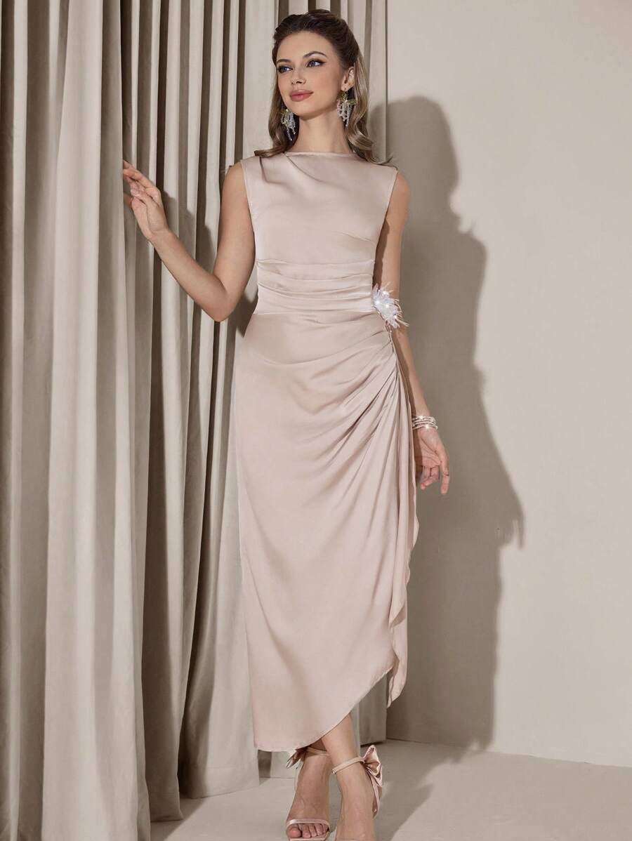 Poshira Elegante e alla moda colour in contrasto con decorazioni floreali 3D arricciate a forma di midi, per l'estate