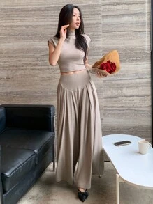 DAZY 女士纯色高领T恤和半裙两件套家居服套装 - 卡其色 - 查看 4