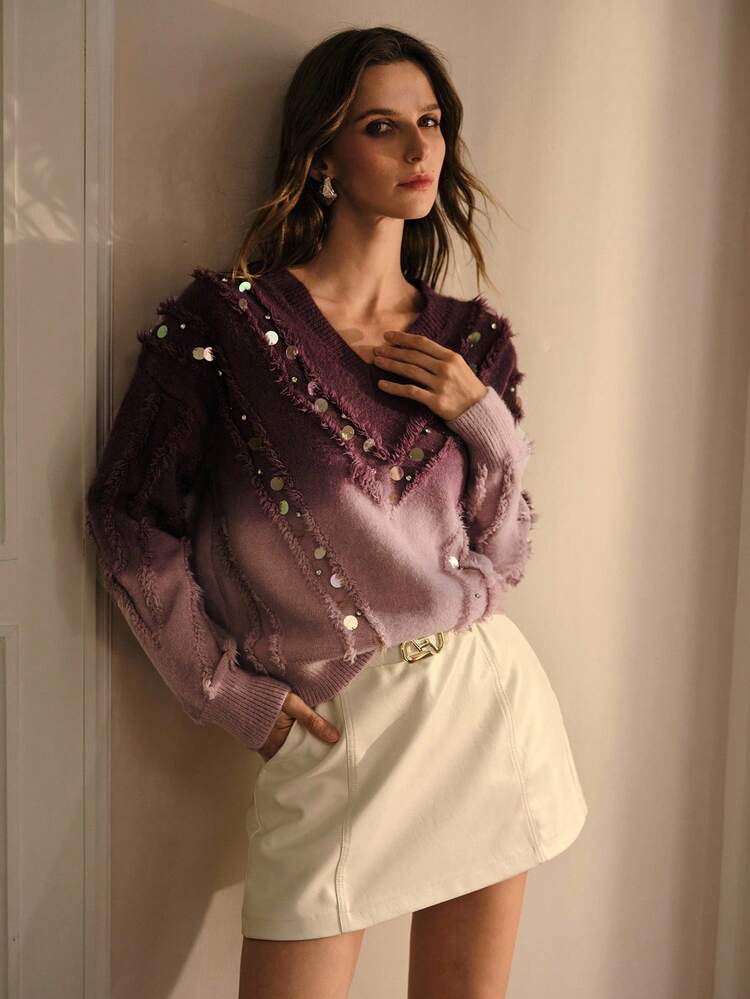 WOMEN'S AUTUMN/WINTER KNITTED SWEATER WITH SEQUINS DECORATION