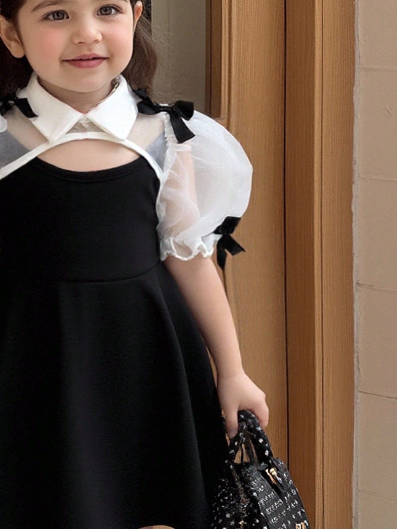 فستان بناتي بأكمام منتفخة وياقة فراشة ذو لونين، يا...