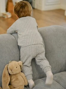 Souflis 2pcs Baby Boys' Cute Gray Ribbed Teddy Bear Graphic Long Sleeve Top And Gray Ribbed Pants Set, Autumn/Winter Toddler Sleep Wear Warm Jumpsuit For Baby Boy Fall - Grey - View 2