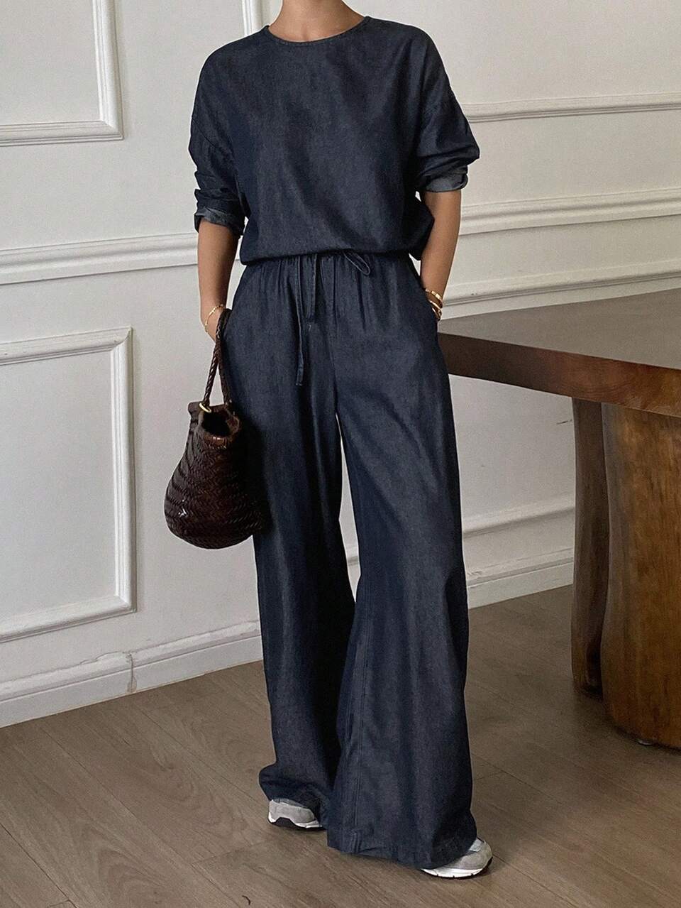 2pcs Women Casual Denim Crew Neck Loose Pullover Top And Drawstring Waist Wide Leg Pants Set